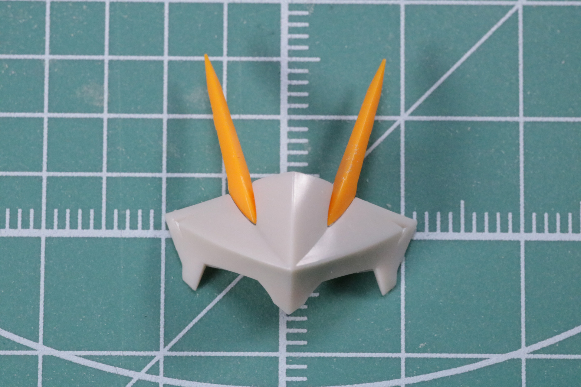 額のアーマーパーツ