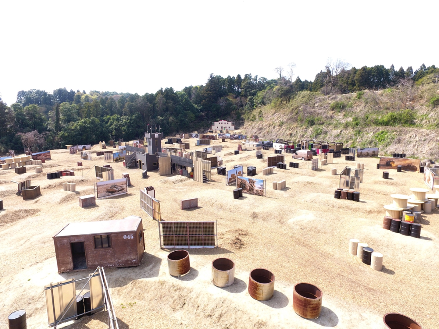 公式HPに掲載されているもの。現在（2024年1月）より砂漠感がある