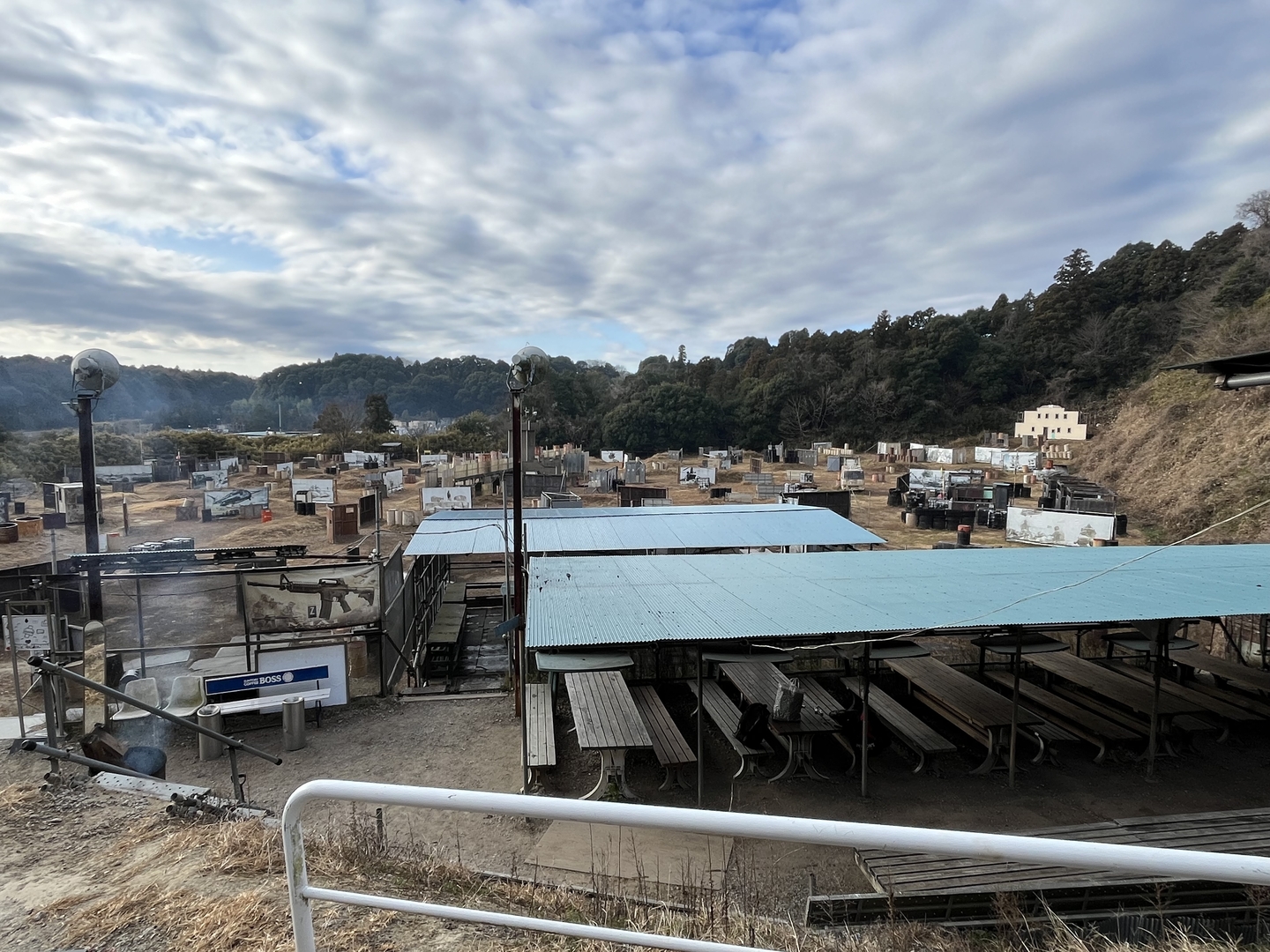 セーフティーエリアから広角レンズで撮影。めっちゃ広い……！