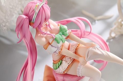 アズールレーン」よりエマヌエーレ・ペッサーニョが衣装「ドタバタ