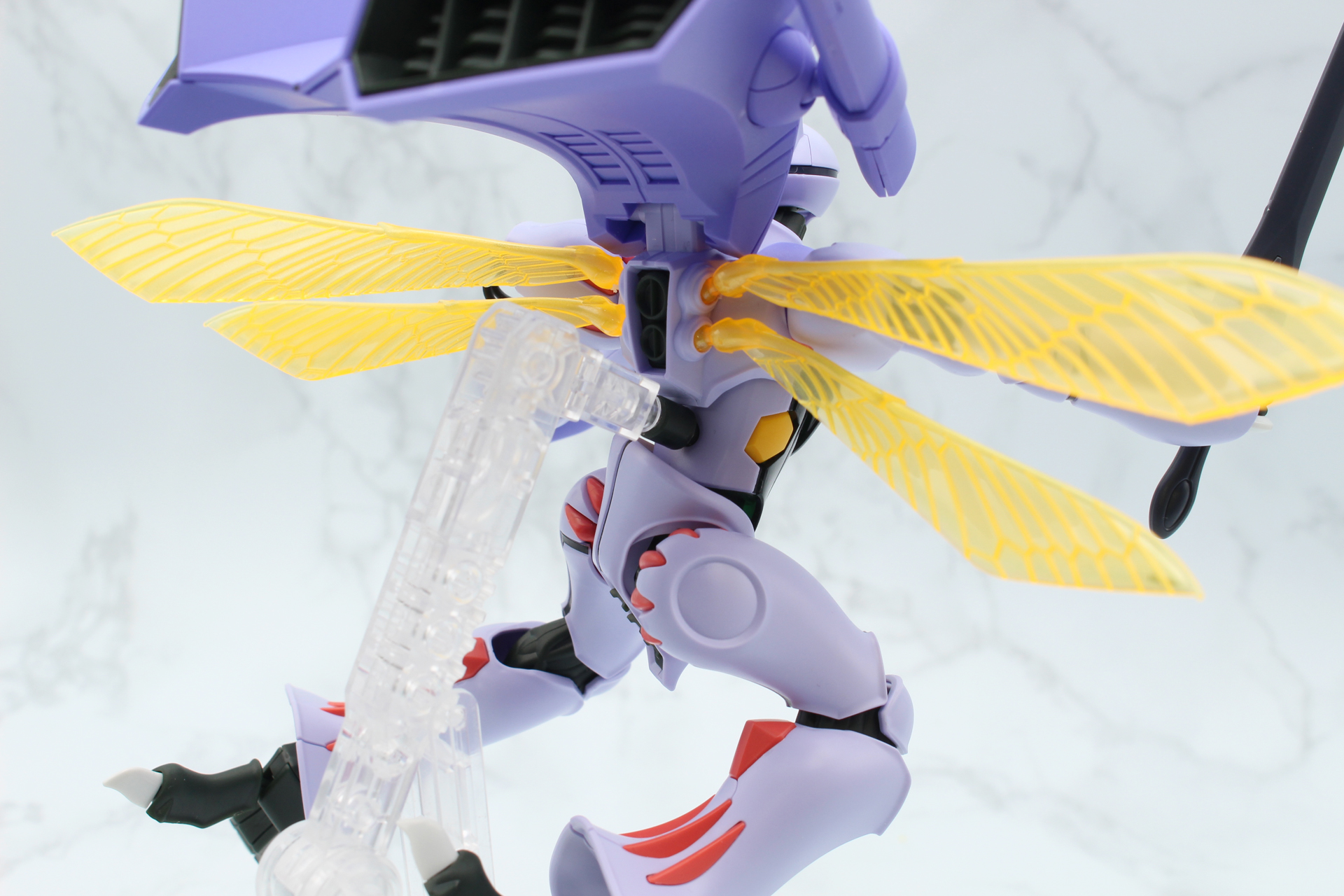 アクションベースを使うときは、付属のジョイントパーツを取り付ける