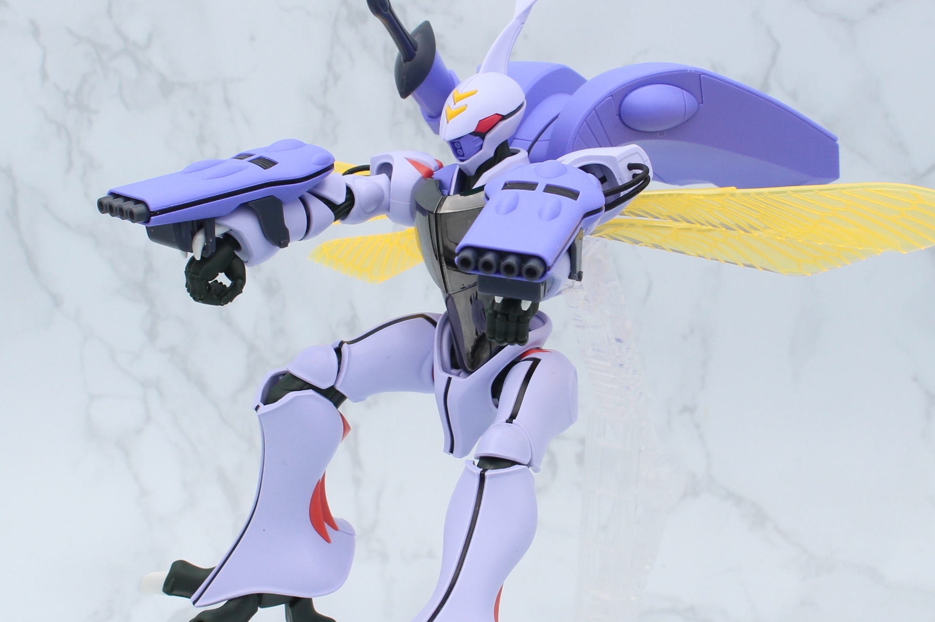 ダンバインの美しさや格好良さが引き立つポーズを楽しんでいただきたい