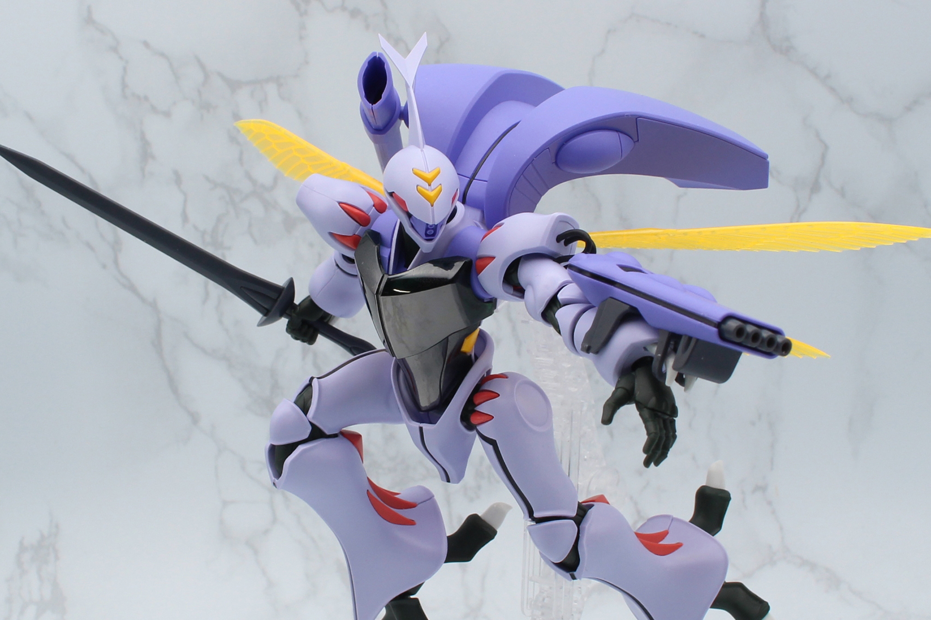 ダンバインの美しさや格好良さが引き立つポーズを楽しんでいただきたい