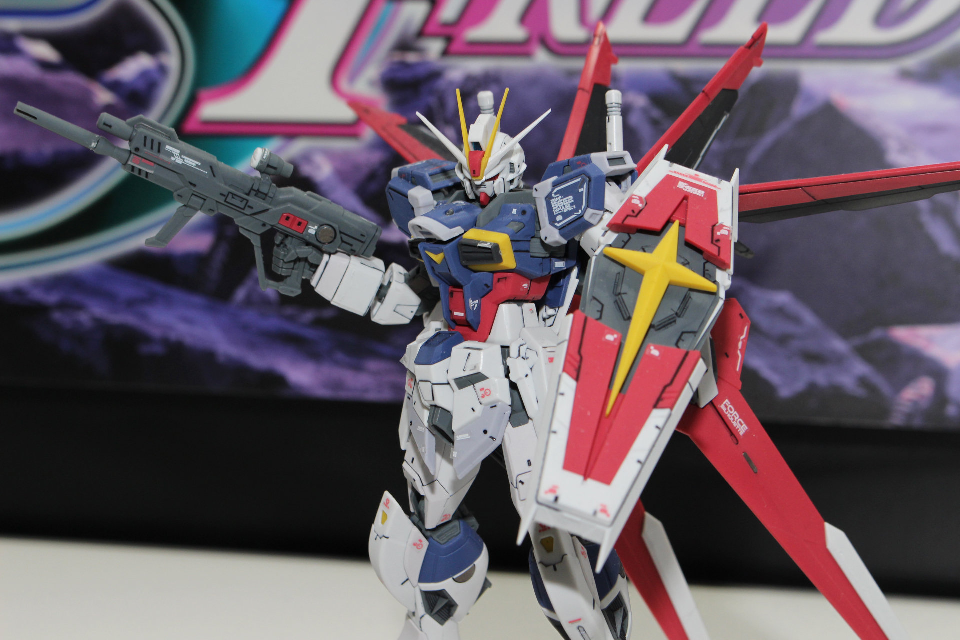 フォースインパルスガンダムの改修型機体として登場する