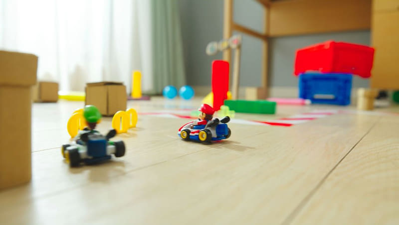 DX セットや生活雑貨を使うと自宅がサーキットに！