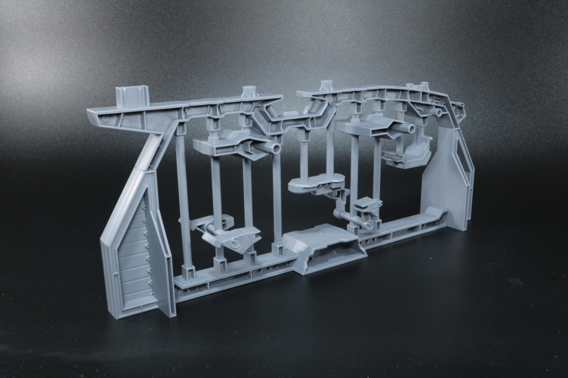 ユニッディスプレイは単色の武骨なデザイン。ハンガーを彷彿とさせる雰囲気となっている