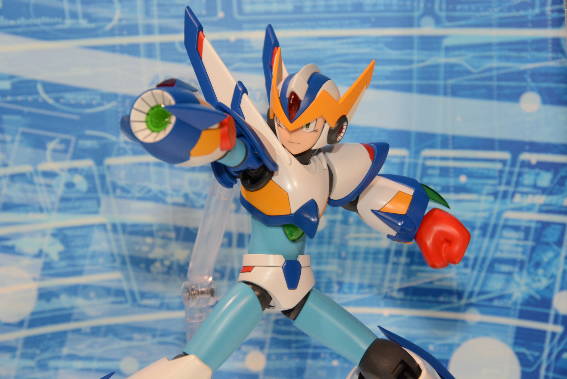 「ロックマンX ファルコンアーマー」は5月発売、価格は8,360円
