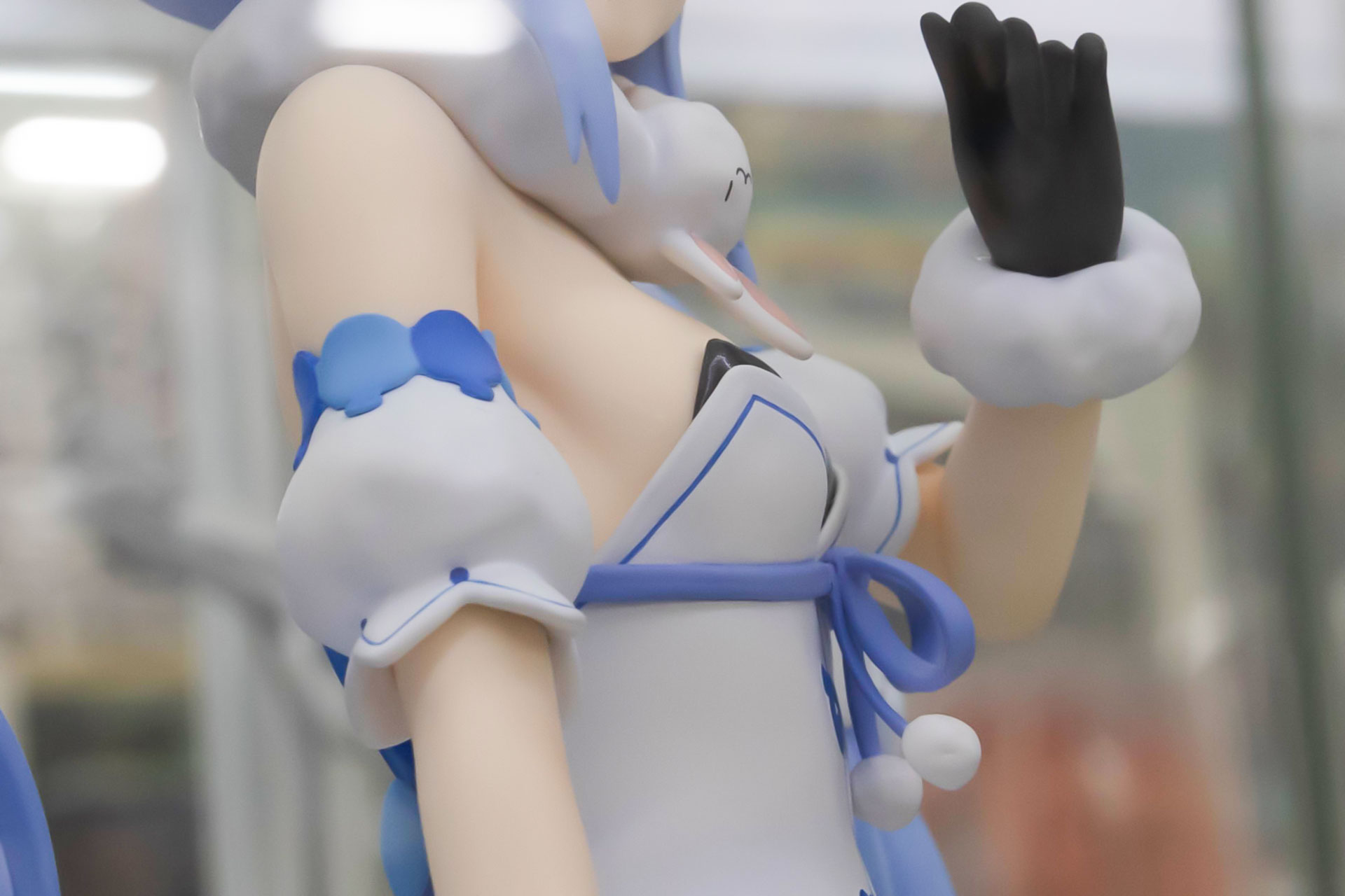 胸元の大きさもよく分かる