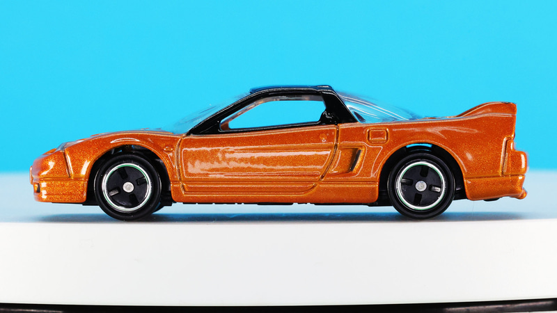 とにかく速く走ることだけを追求したことがわかるサイドビュー