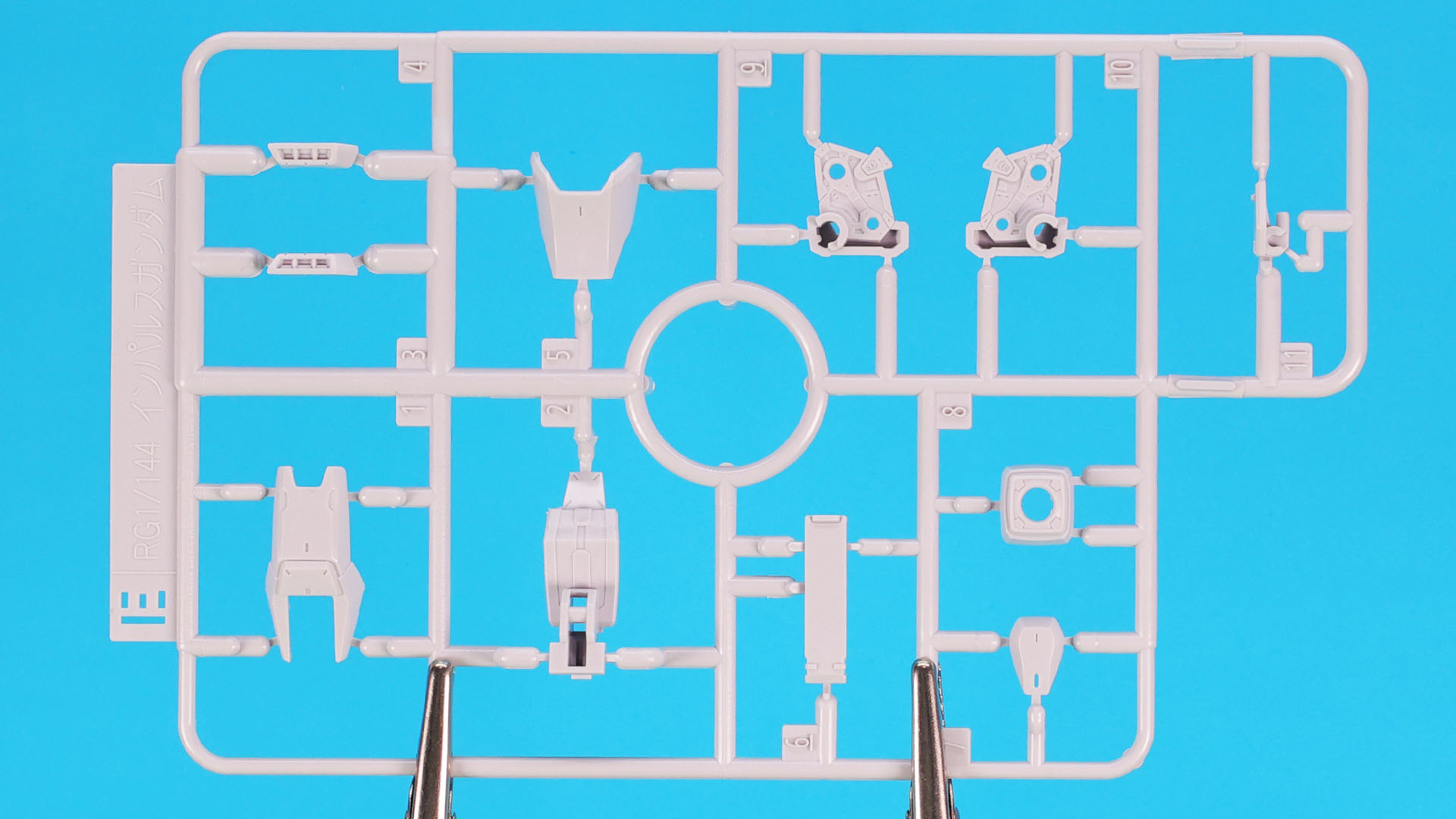 E:【2枚】主に外装