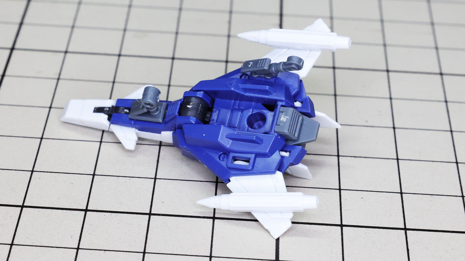 下面にはランディングギアも付けられます