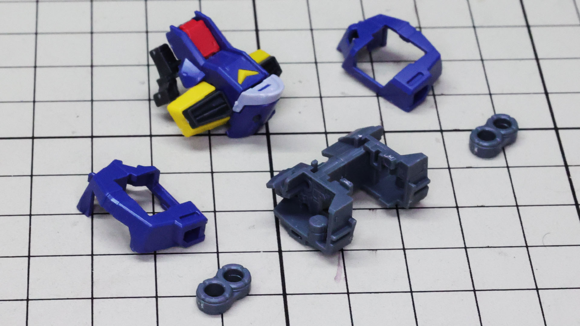 肩関節を実現するメカフレームは別となり、そちらを構築していきます