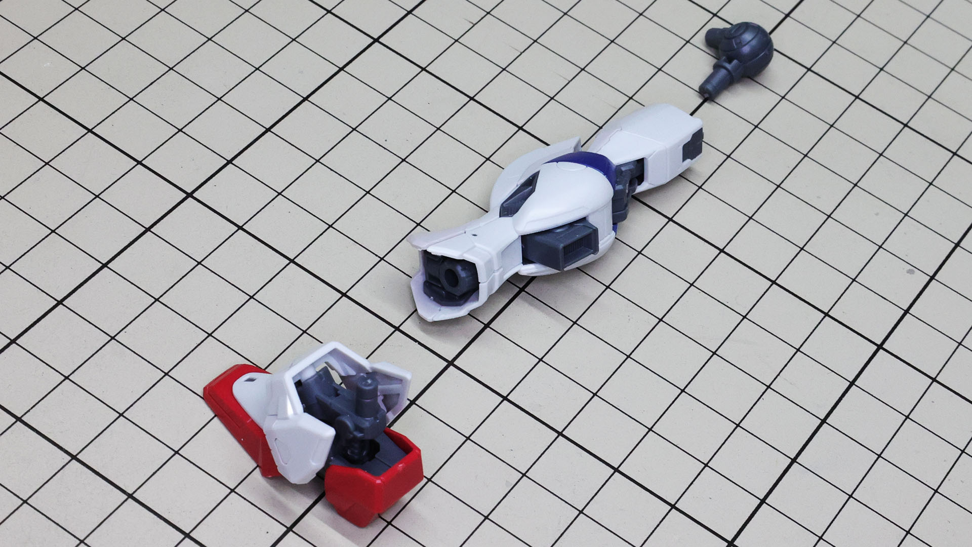 各要素をドッキングさせて脚部完成です