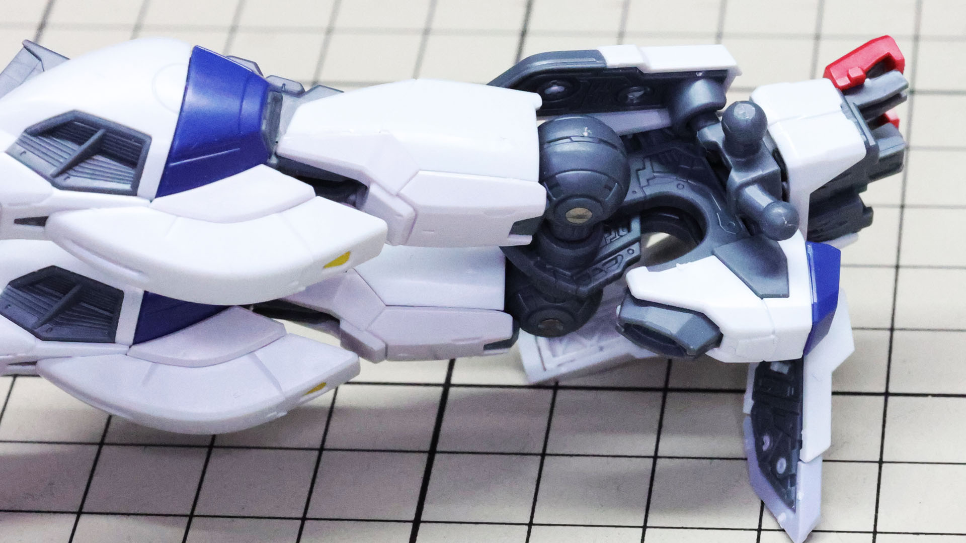 こんなに下までスイング可動できます！