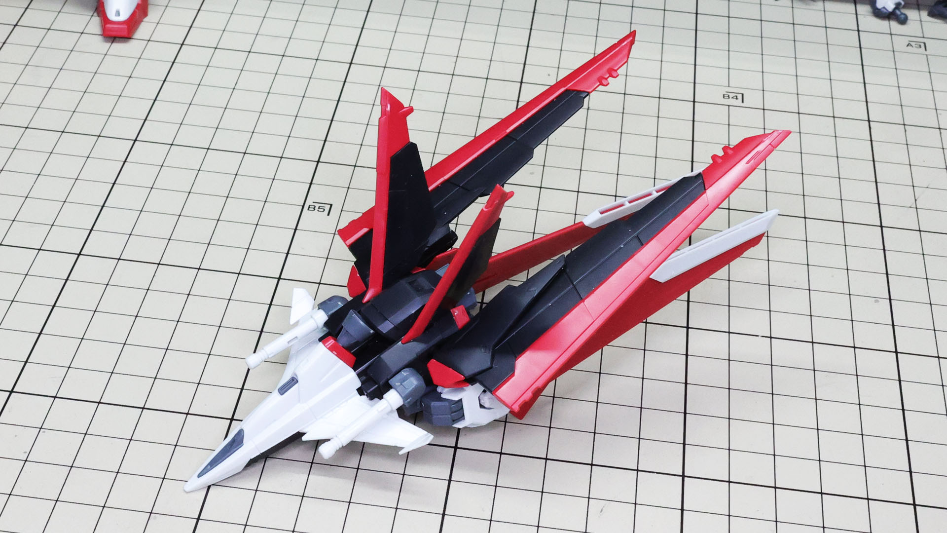 ウイングは後方に折りたたむこともできます