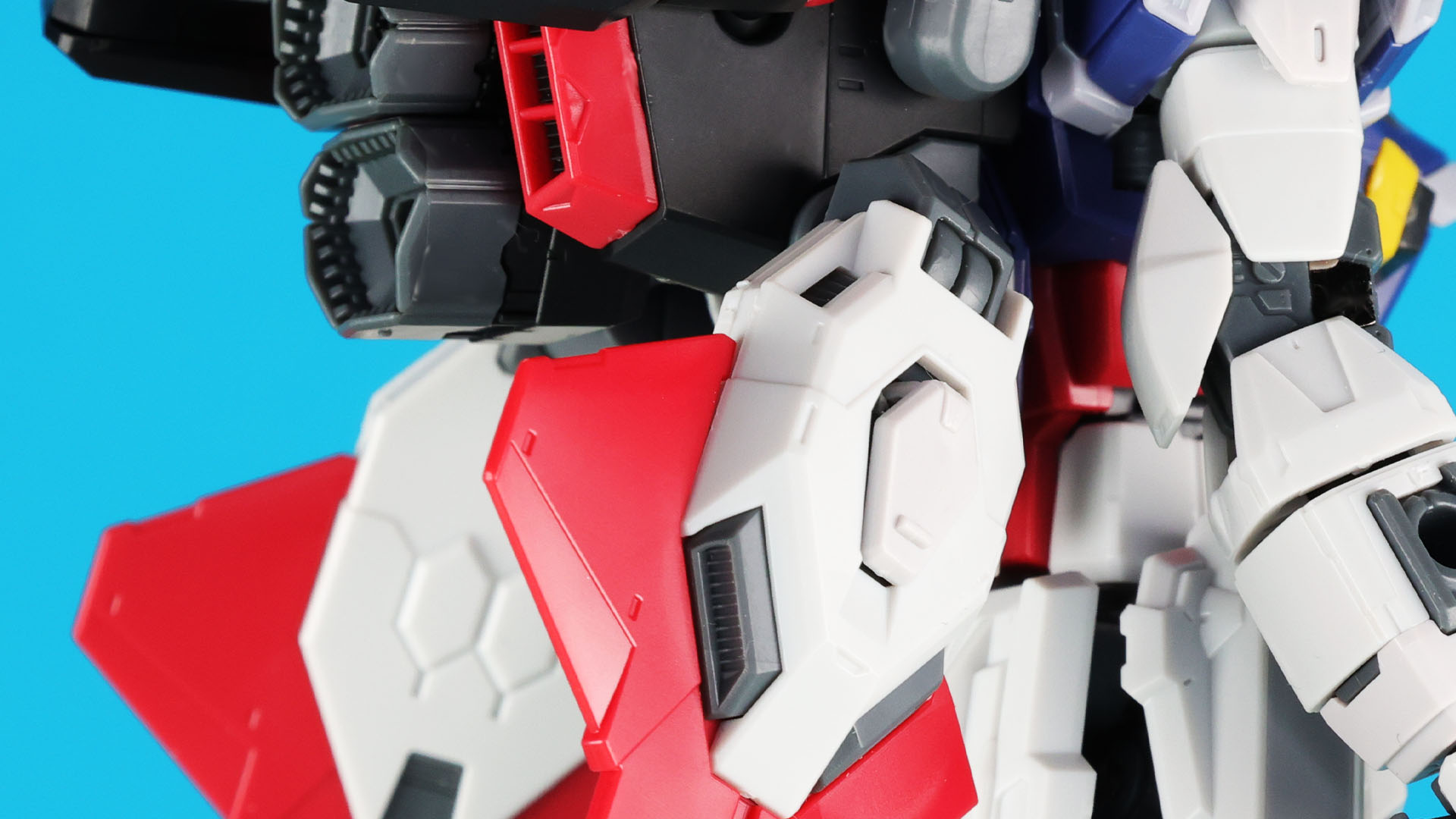 フォースシルエットもディテールとカラー分けが完璧！