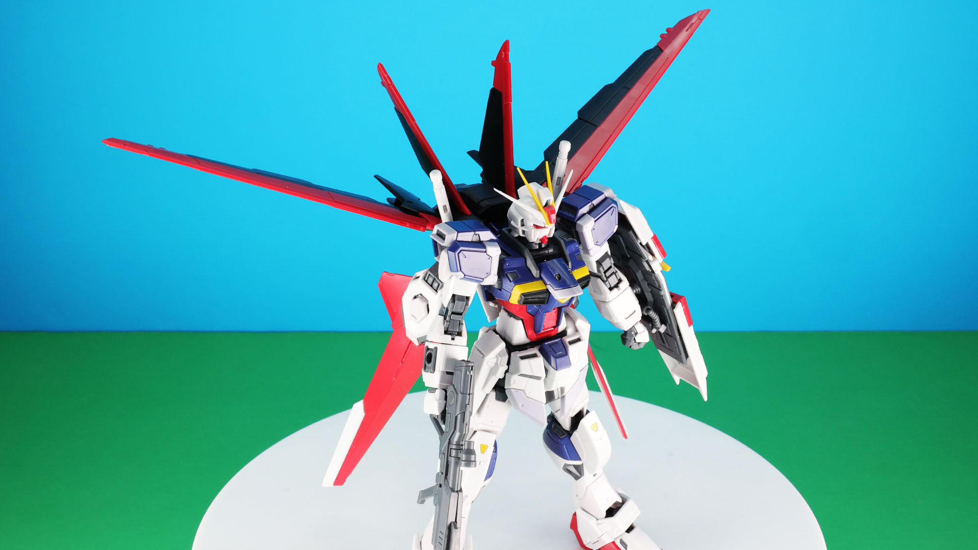 フォースシルエットの全幅が広いウイングがすばらしい