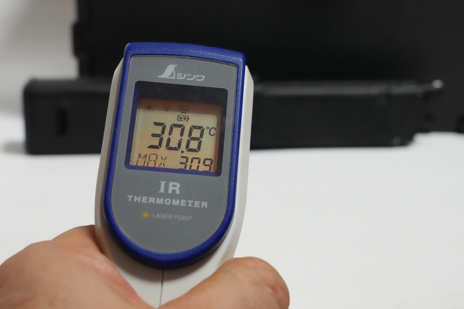 マガジンを表面温度30.8℃まで温めている