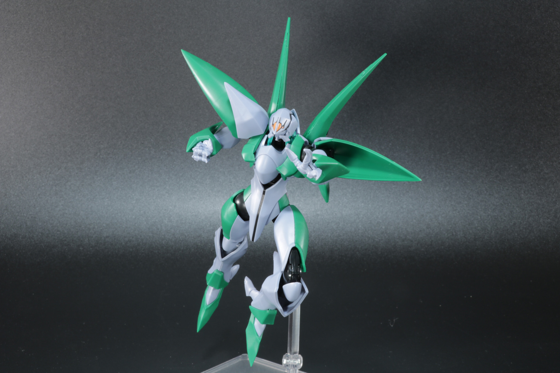 別売りの「THE シンプルスタンド」でディスプレイも可能
