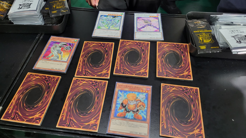 作品を象徴する「シンクロ召喚」をゲームに取り組んでいるのはファンとしても納得の内容！ 「5D's」オタクパワーが爆裂して1発で「ジャンク・ウォリアー」の素材を揃えられたぜ！