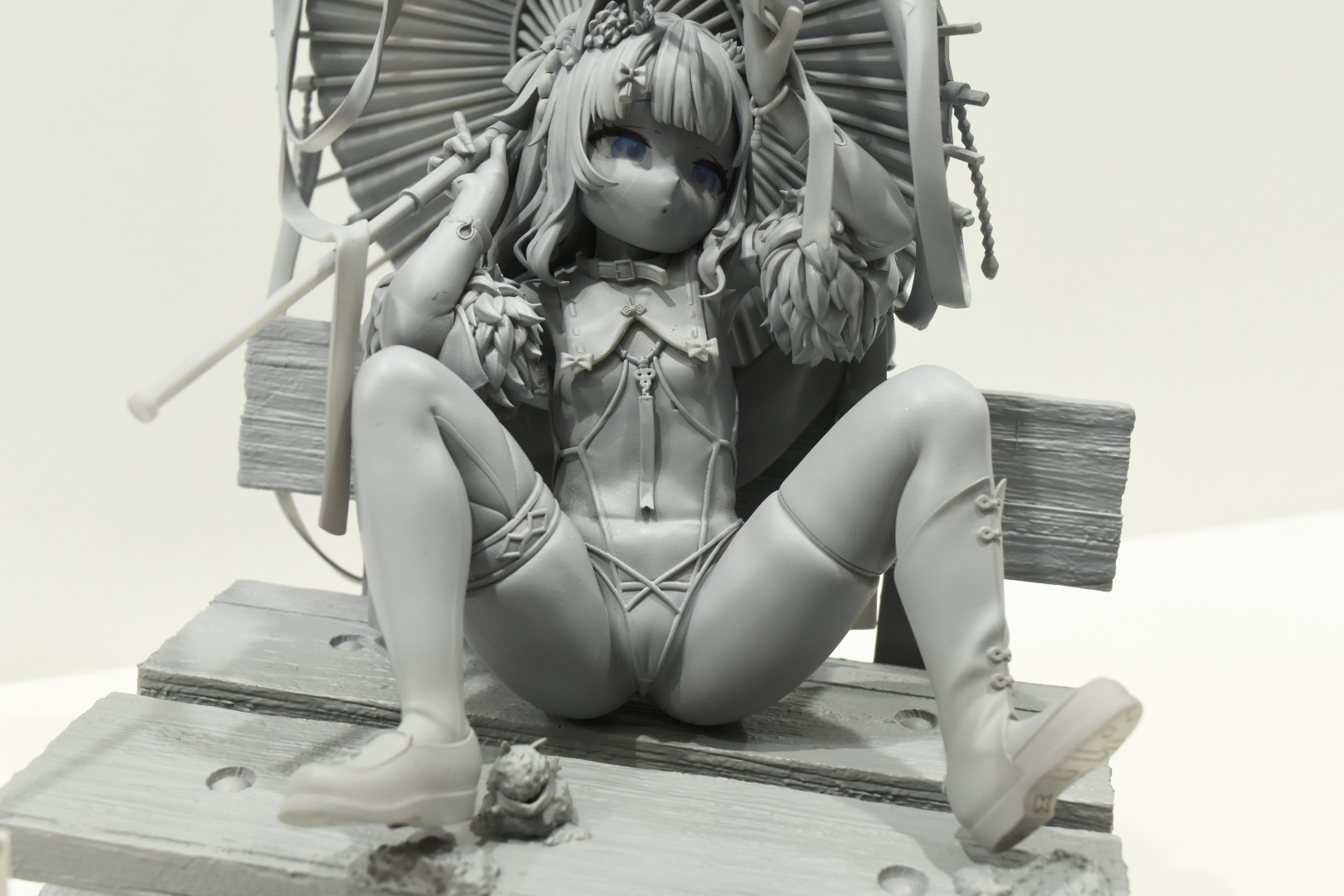 魅惑の造形美がグレー原型でも伝わってくる