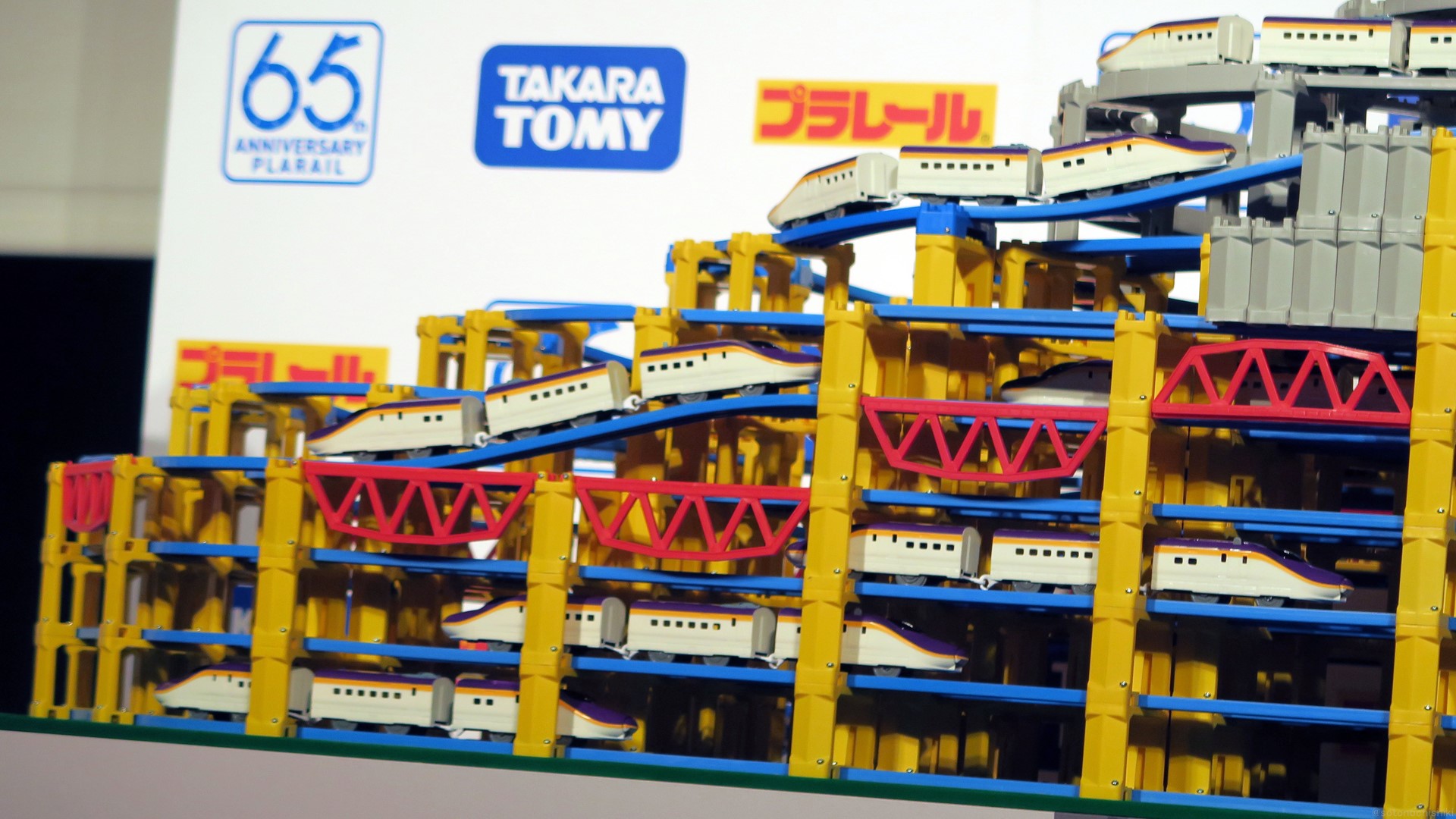 E8系新幹線つばさジオラマ