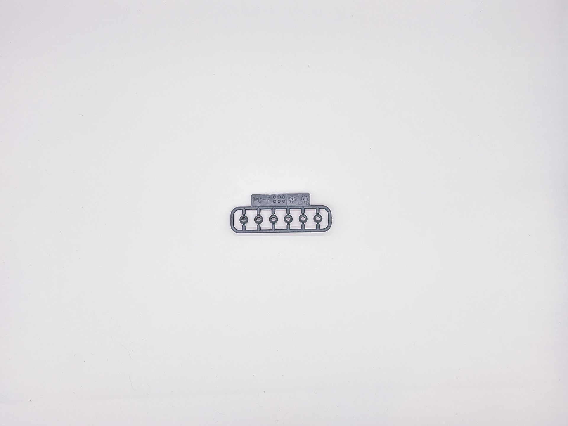 アチェルビー (TYPE-C)を構成するランナー。D2、D3ランナーは2枚入っています。