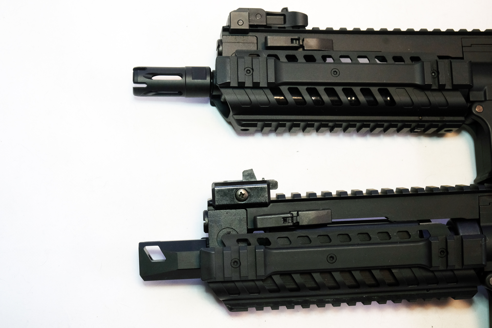 フロント部「M4パトリオットHC」（上）と「パトリオットプラス」（下）