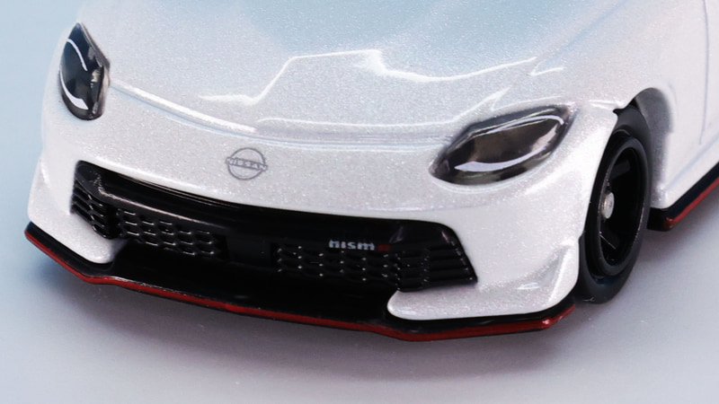 シンプルさがかっこいいリアセクションは先代のフェアレディZ（Z32型）がモチーフ