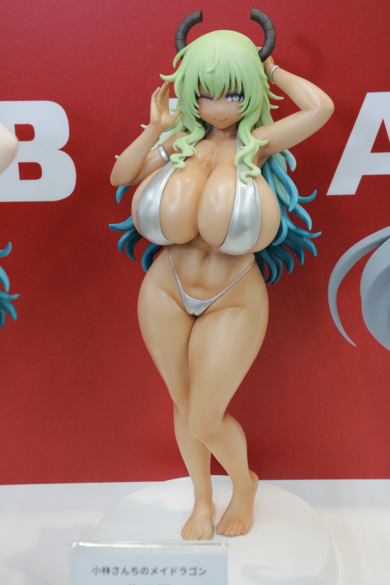 8月 発売予定/価格：21,780円