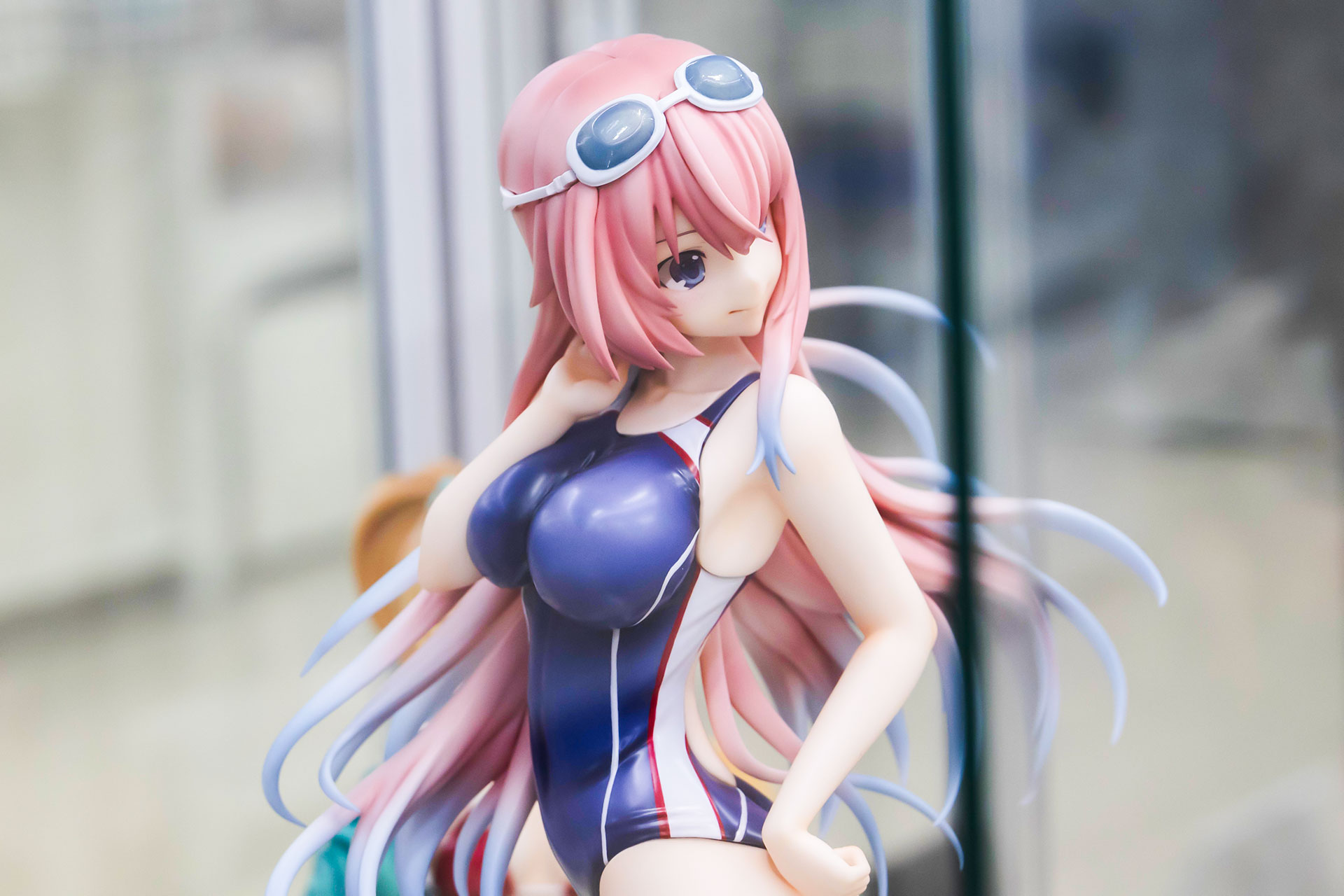 もうひとつの魅力がダイナマイトなボディだ