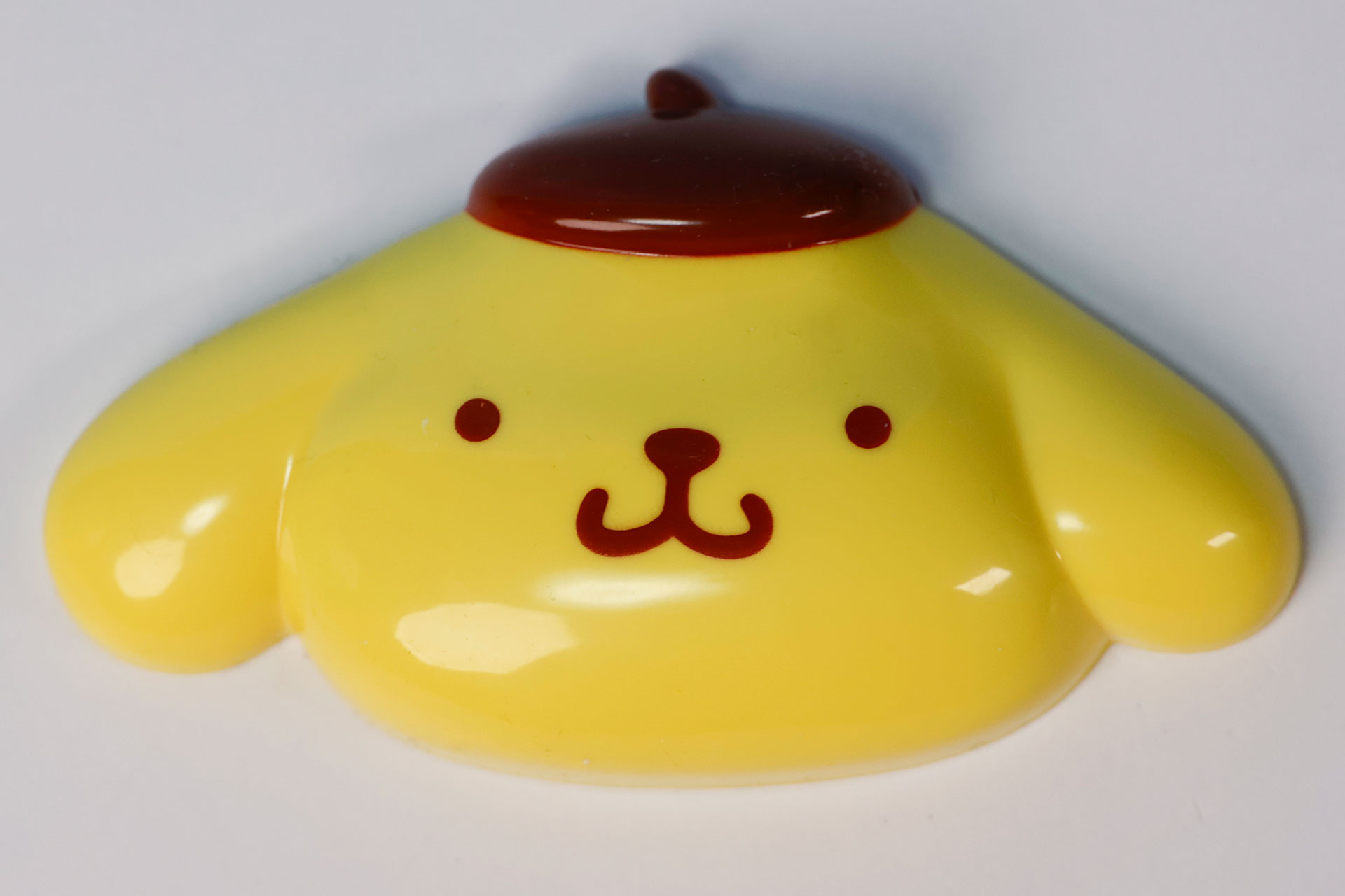 マグネットは、ポムポムプリン顔がモチーフになっている