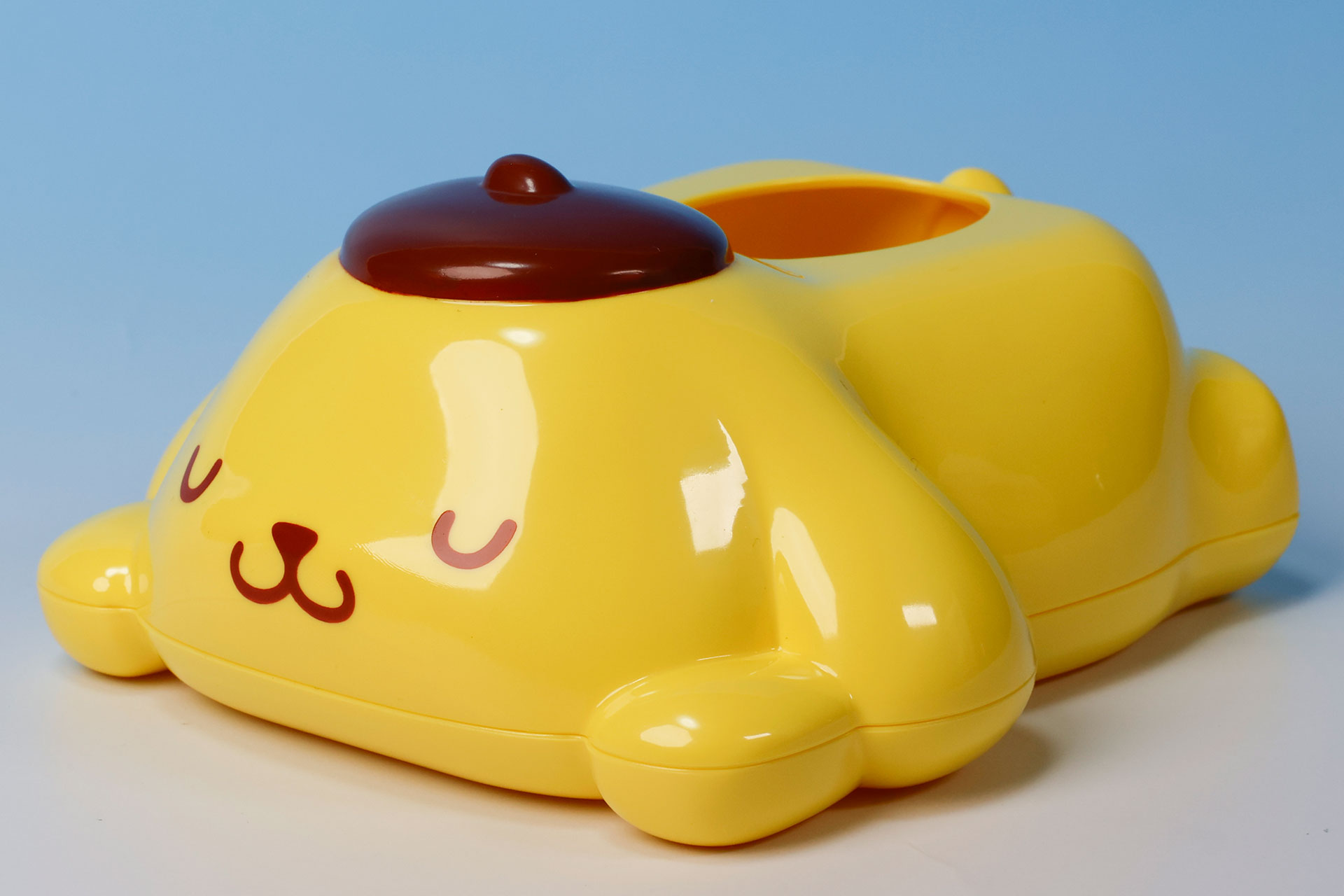 ティッシュ以外にも、いろいろなものをしまっておけそうだ