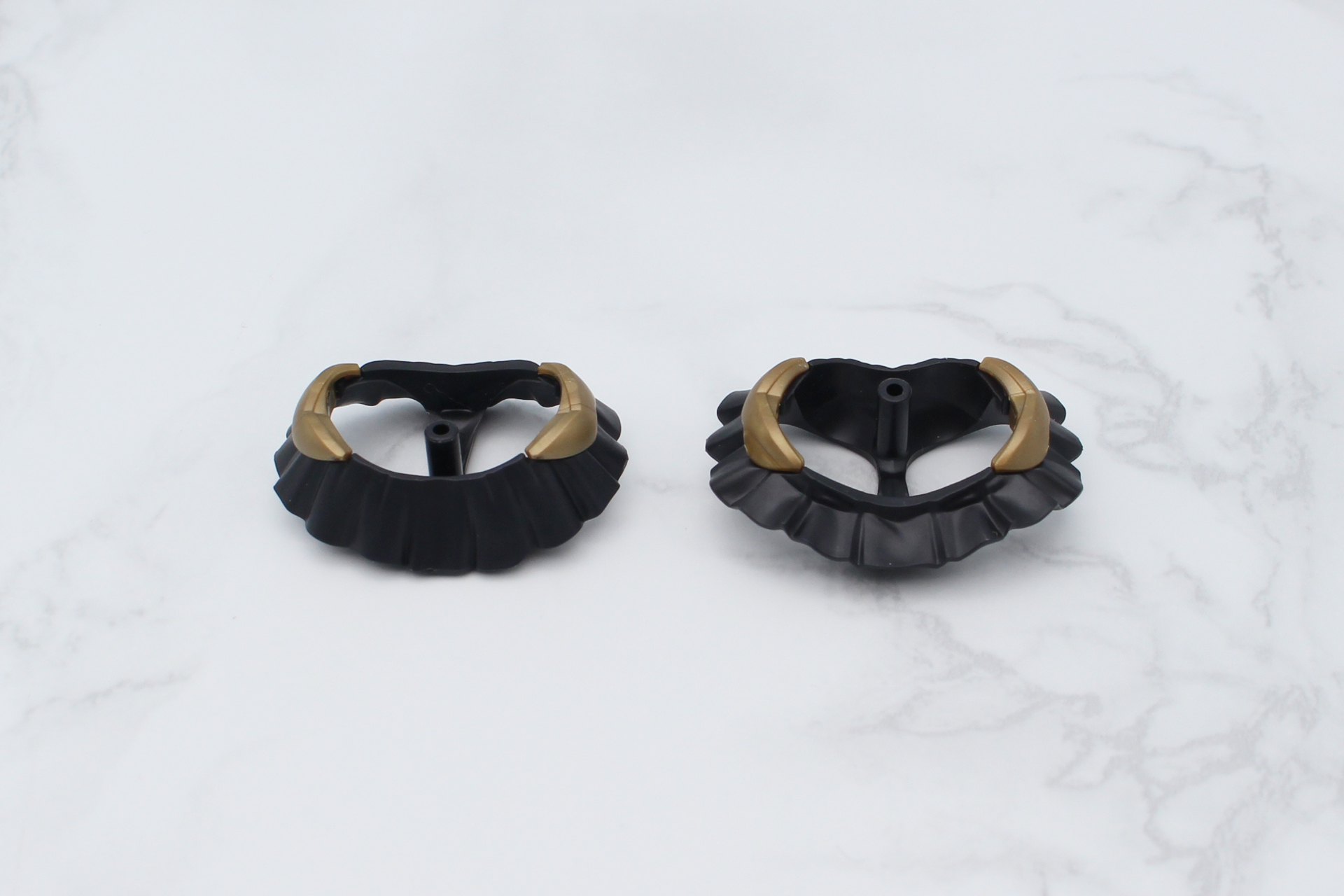 交換用のスカートパーツ。ポーズを取らせるときは右を使うといい