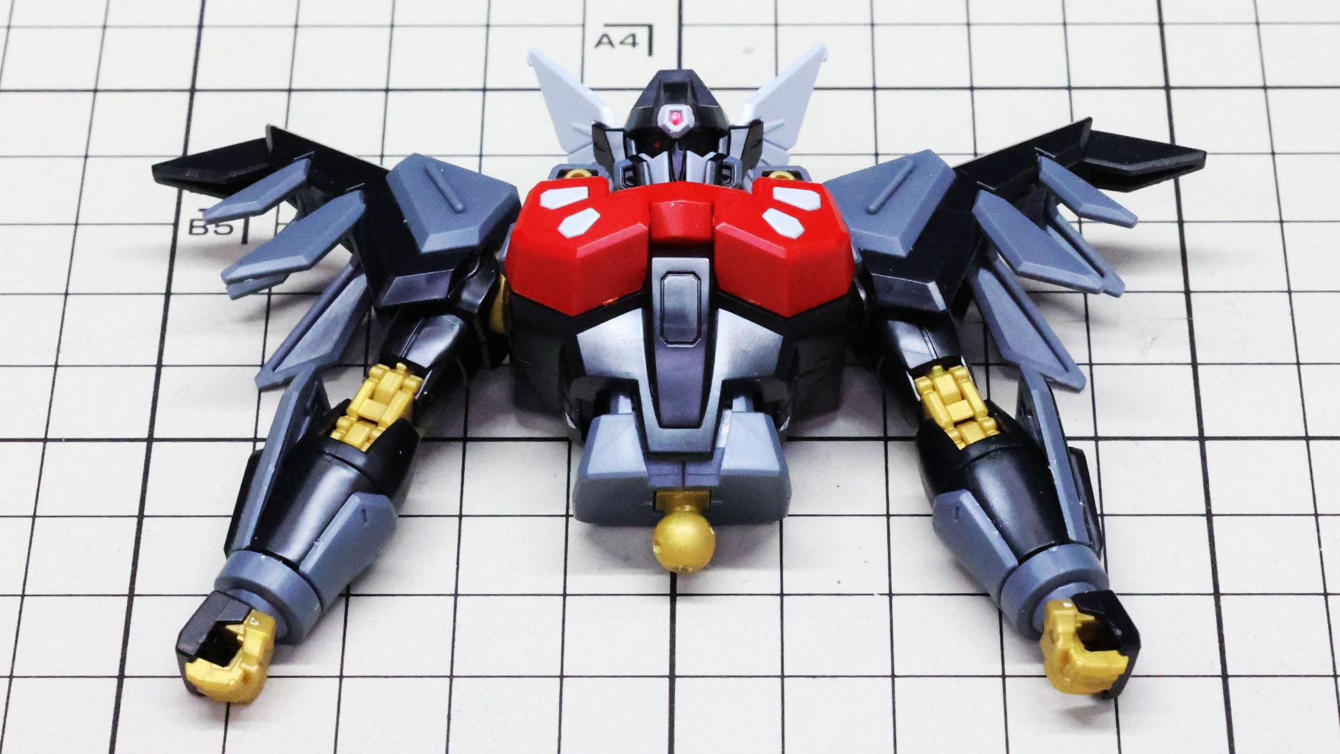 黒ベースですが意外とカラフルな機体が出来上がってきました