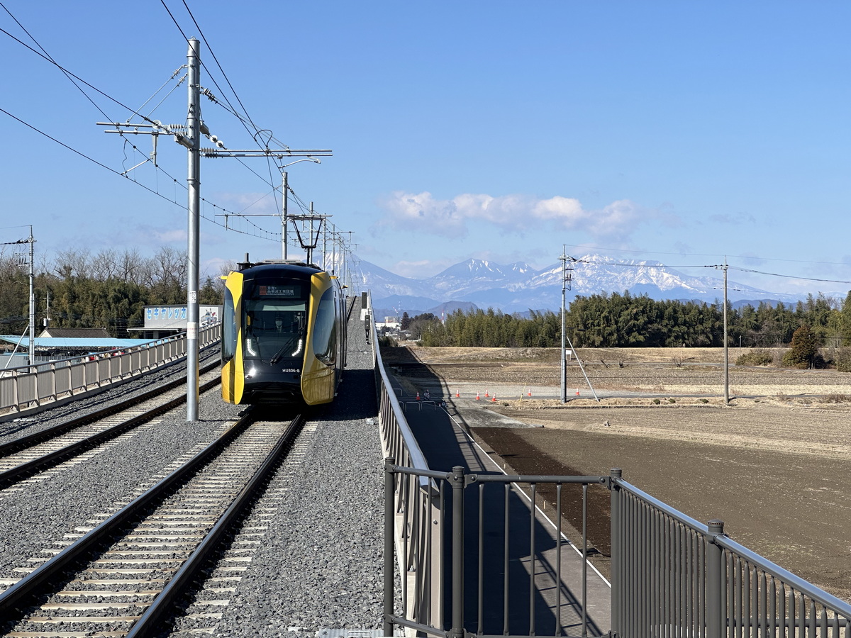 取材に行った日は晴れていて雪の日光白根山や赤城山が見えた