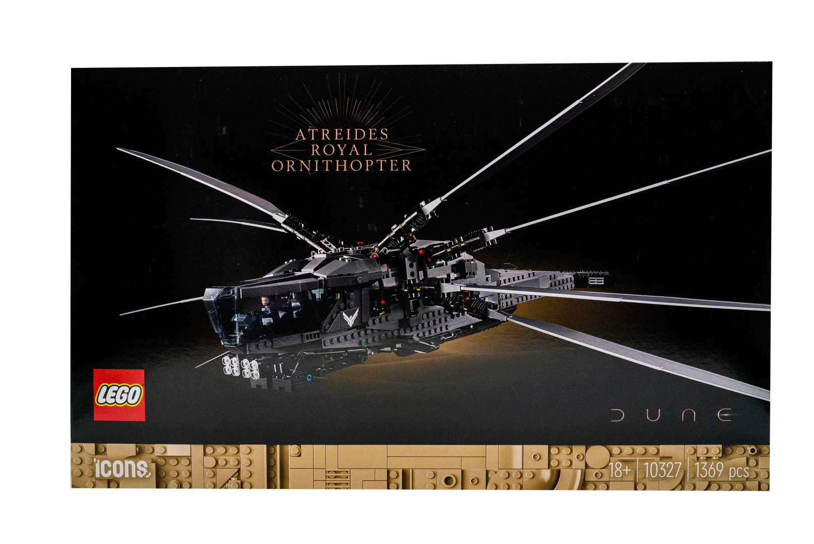 パッケージの表面ではロイヤル・オーニソプターと飛行シーンが描かれている