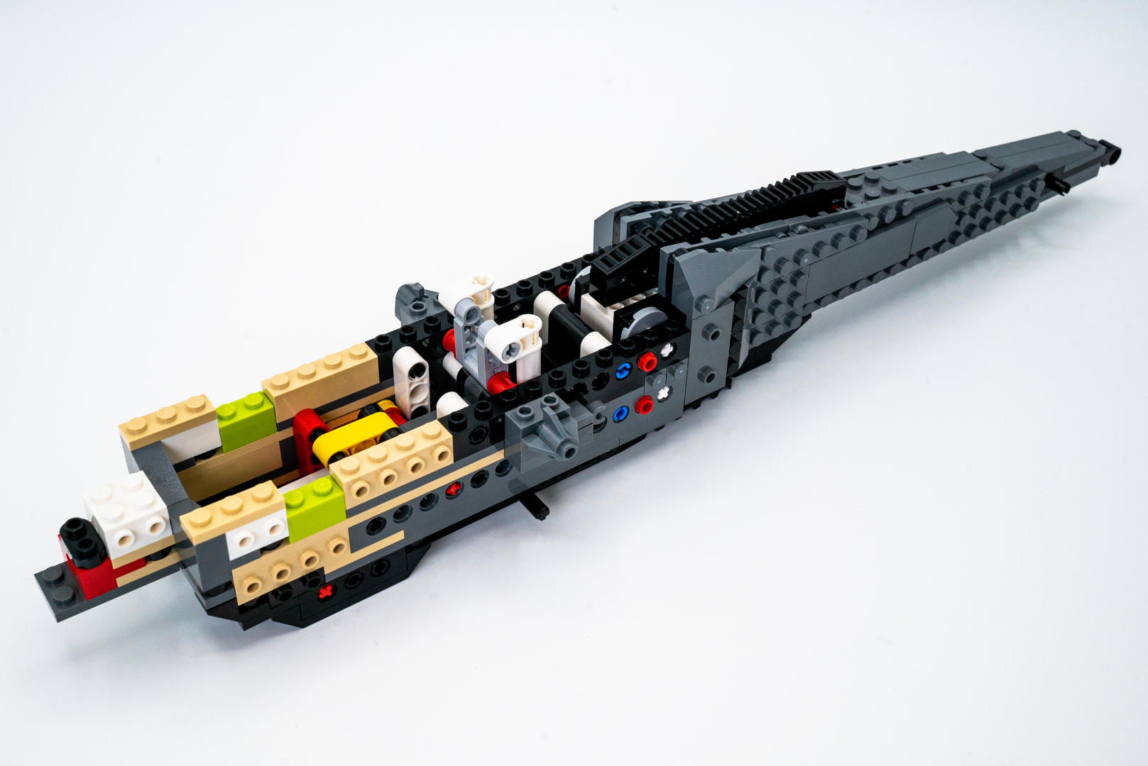 各ユニットを組み合わせると基幹部分の中央ができあがる