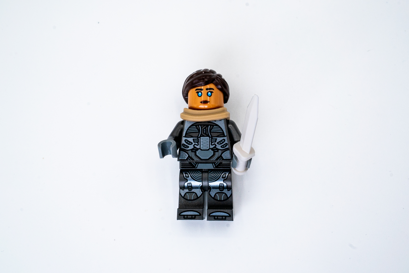 袋7にはチャニが入っている。白い短剣が珍しいかも