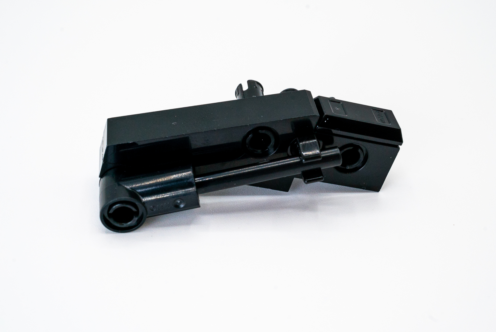 バーやテクニック系パーツを利用してディテールを形成