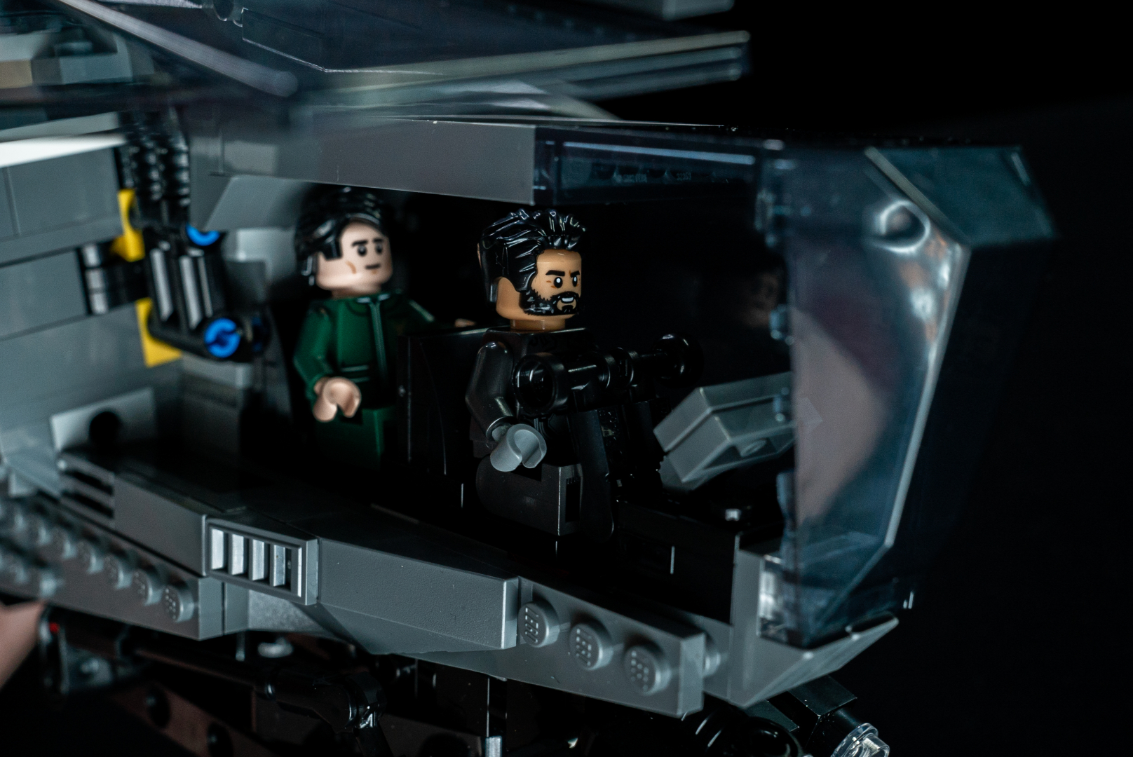 コクピットには、きちんとミニフィギュアが乗るぞ！