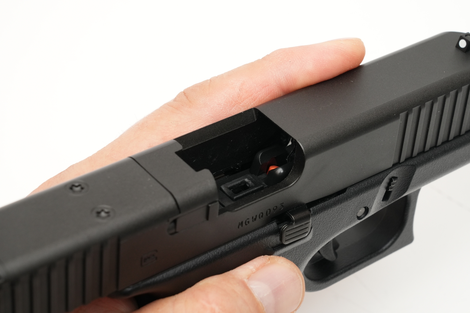 ホップダイヤルはエジェクションポートの奥にある