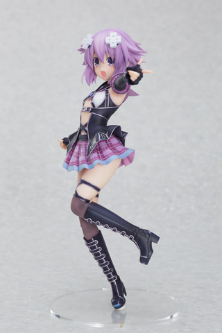ブイブイブイテューヌ」より「ネプテューヌ」がフィギュア化。3月1日