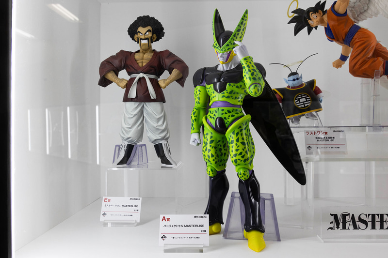 写真左はE賞のミスター・サタン MASTERLISEで、写真右がパーフェクトセル MASTERLISEだ