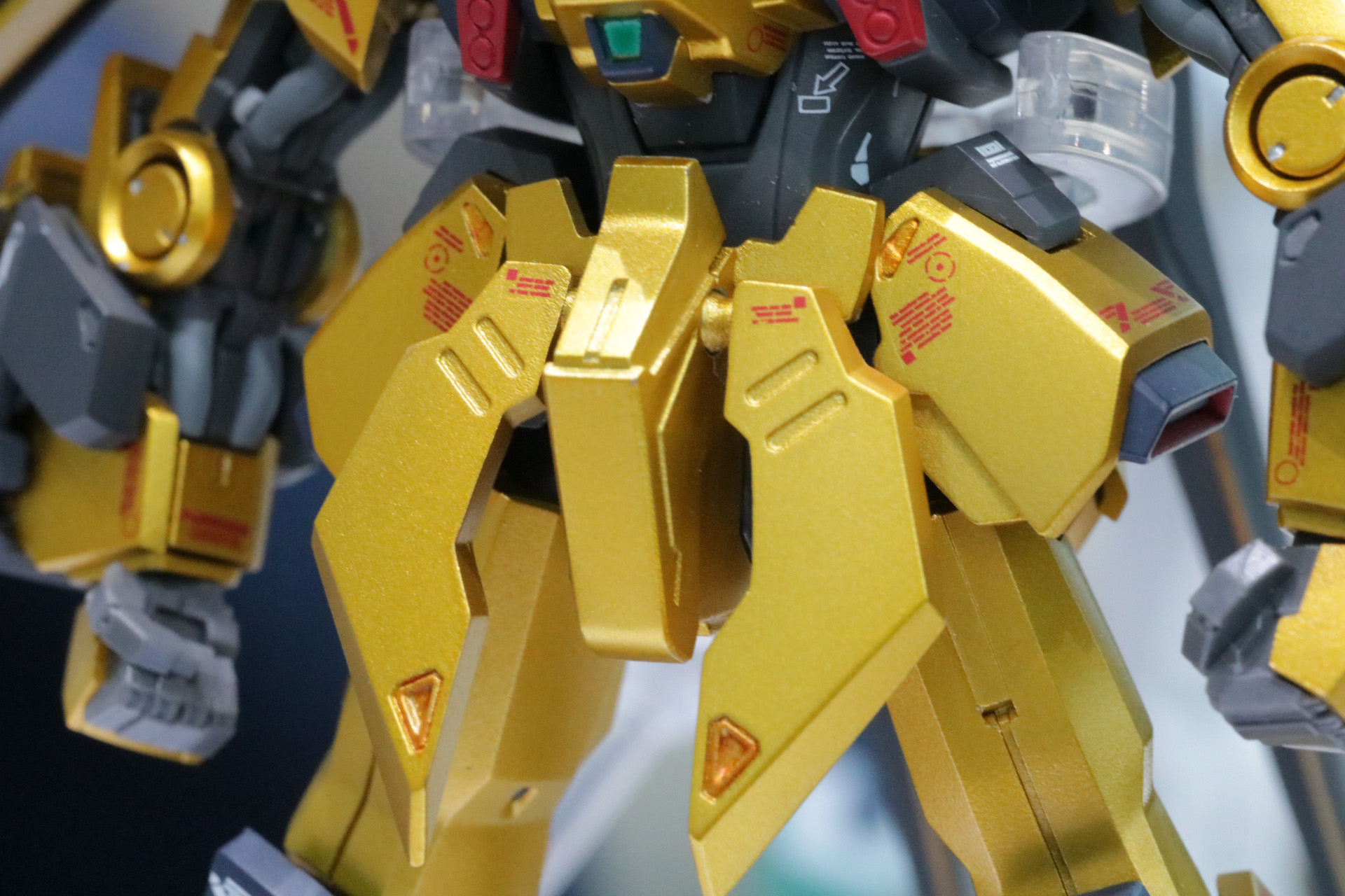 赤いマーキングもしっかり表現されている