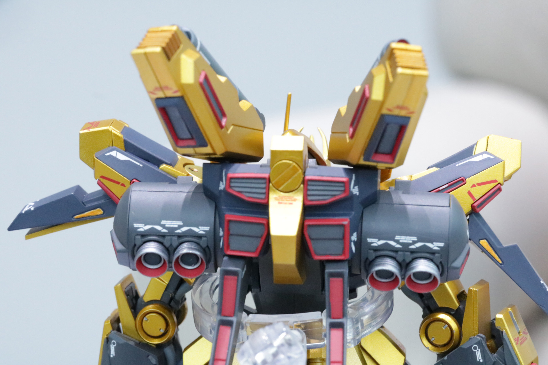 スラスターなどが集まった密度の高い造形