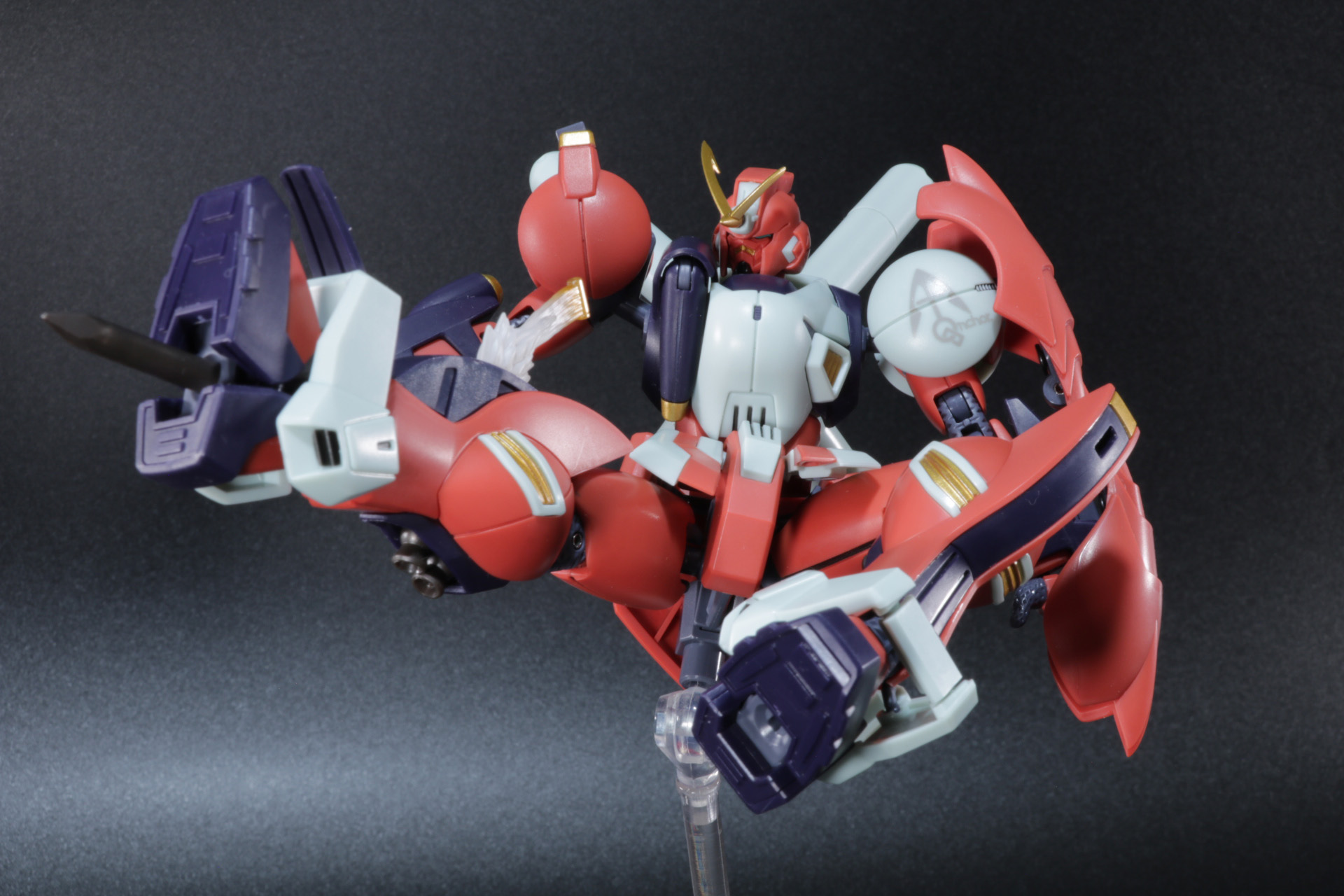 脚部の「パイルバンカー」作動
