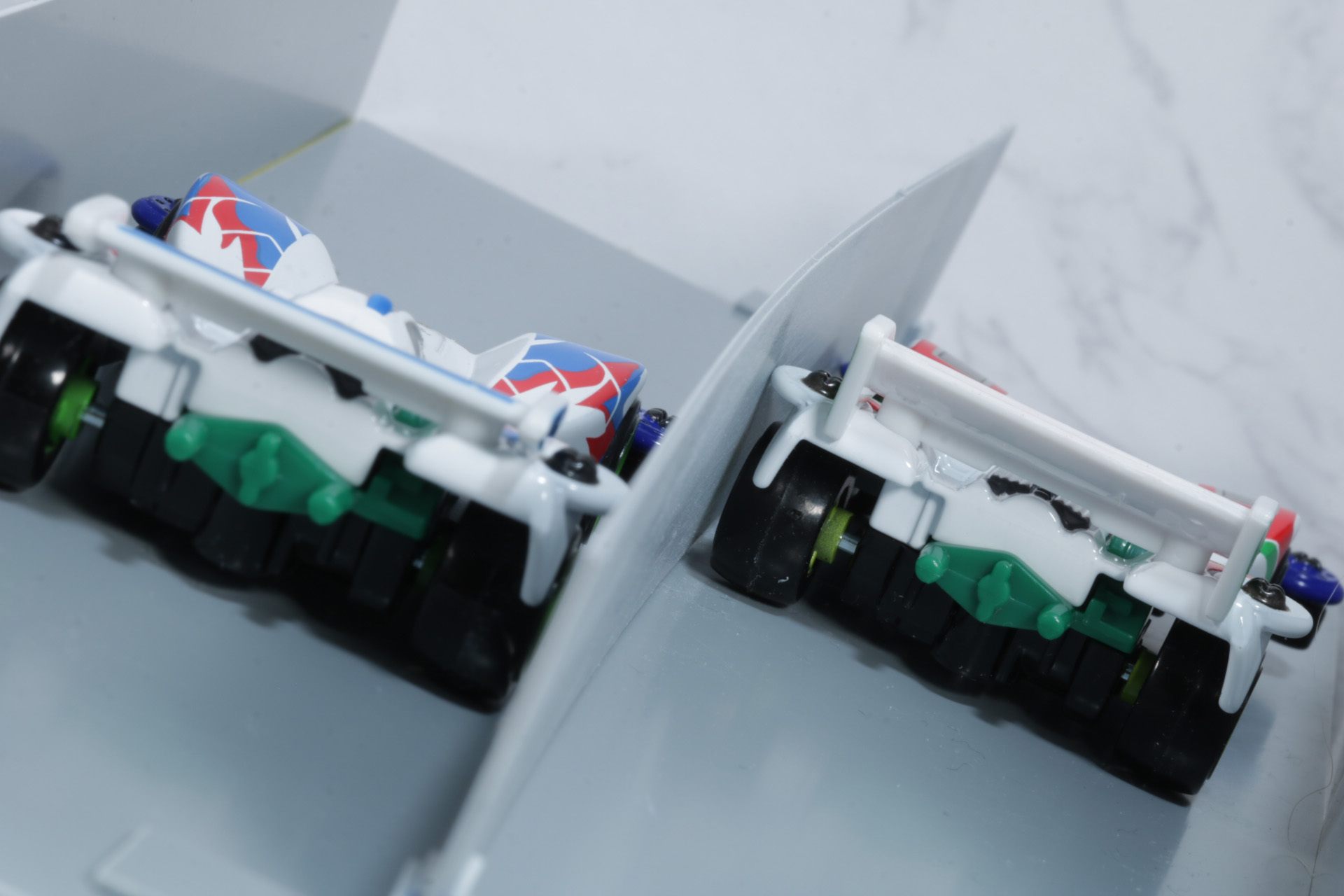 コーナーの立ち上がりで「ソニックセイバー」が逆転