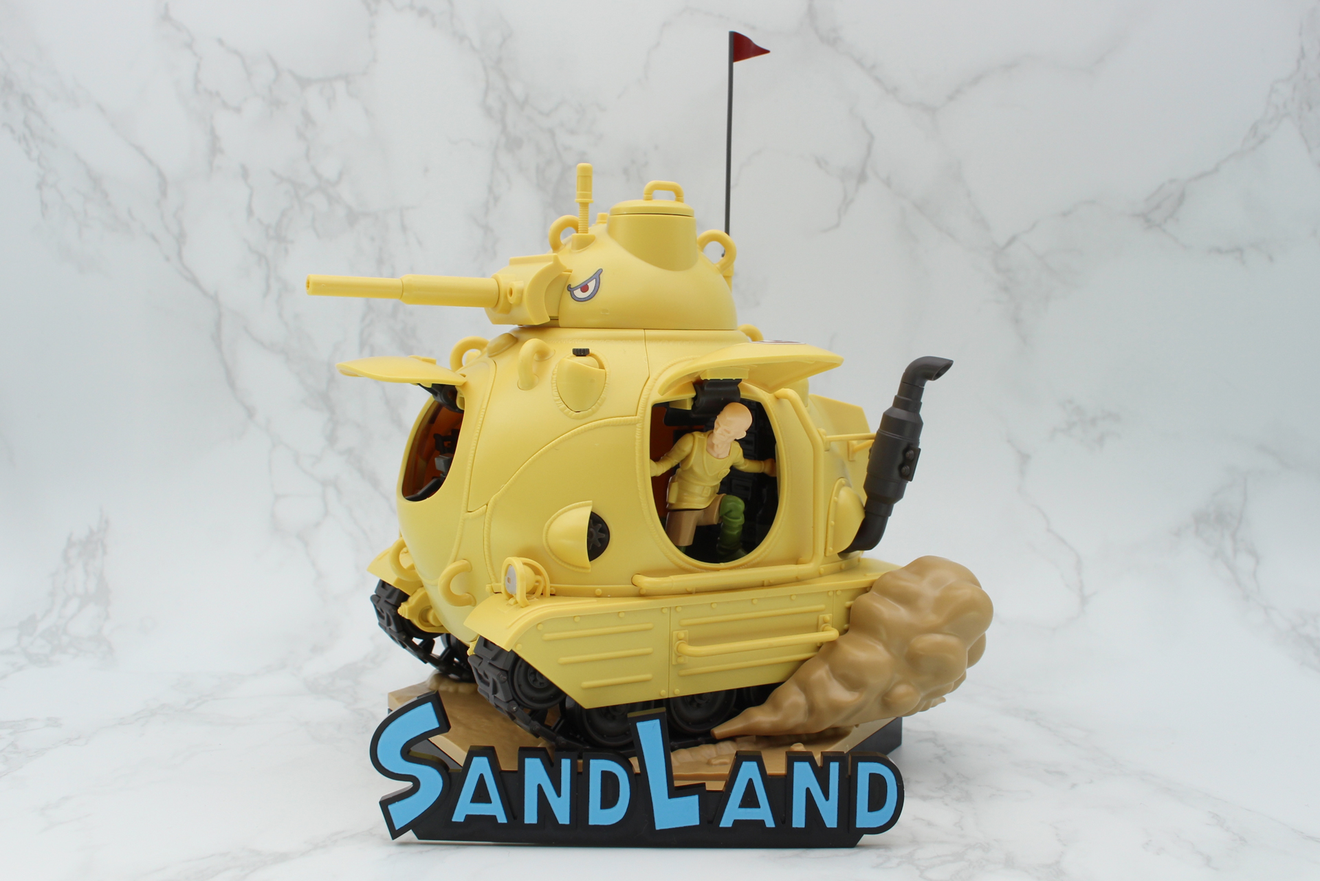 「1/35 サンドランド国王軍戦車隊104号車」。2月23日発売。価格は6,380円