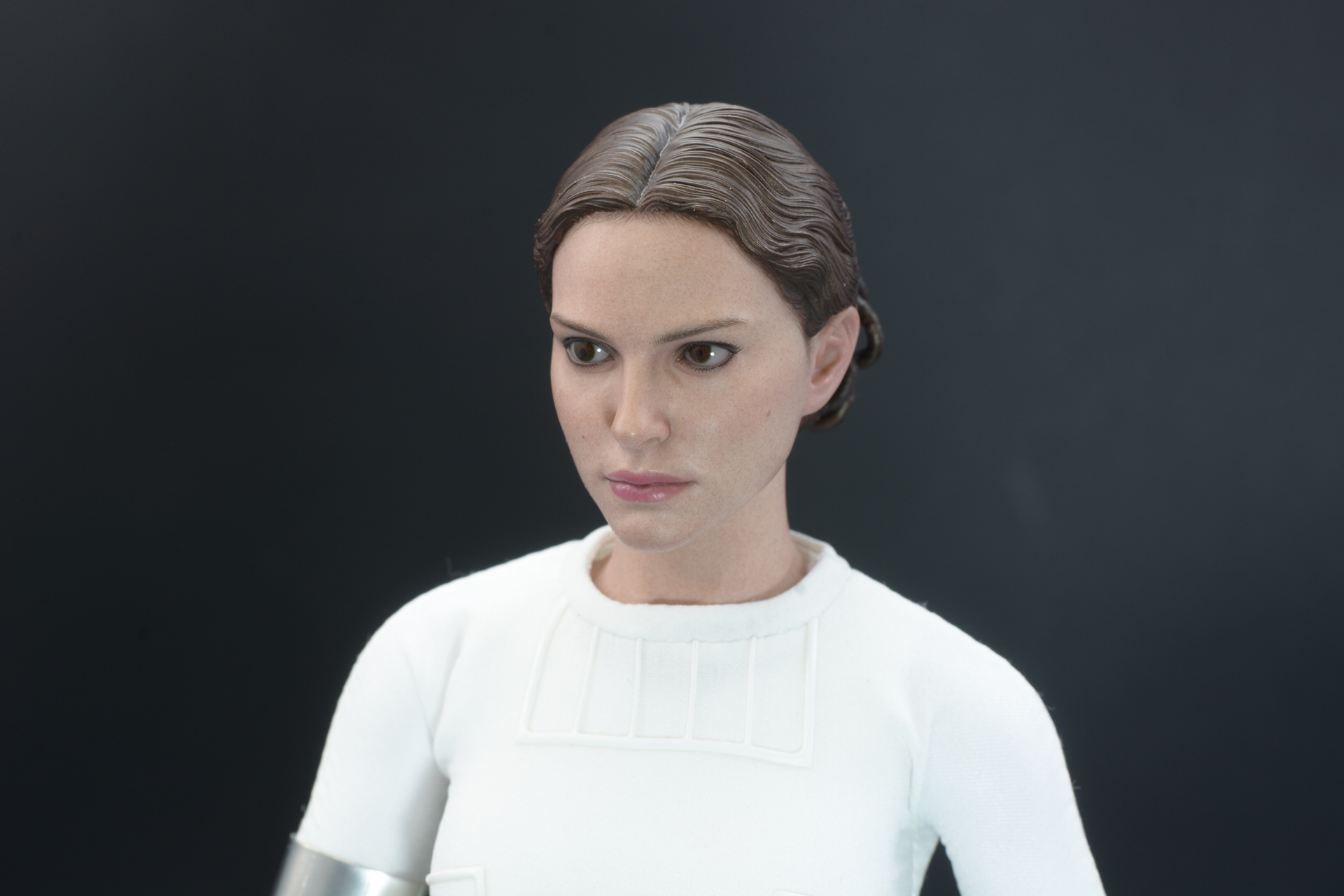 最大の魅力はナタリー・ポートマン演じるパドメの表情の再現だろう。本人が目の前にいるかのようだ